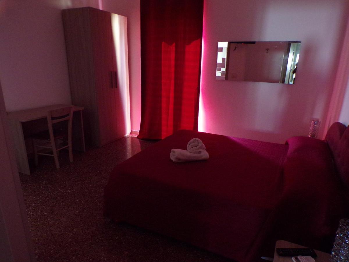 Nuova Aurora Rent Rooms Roccalumera Exterior foto